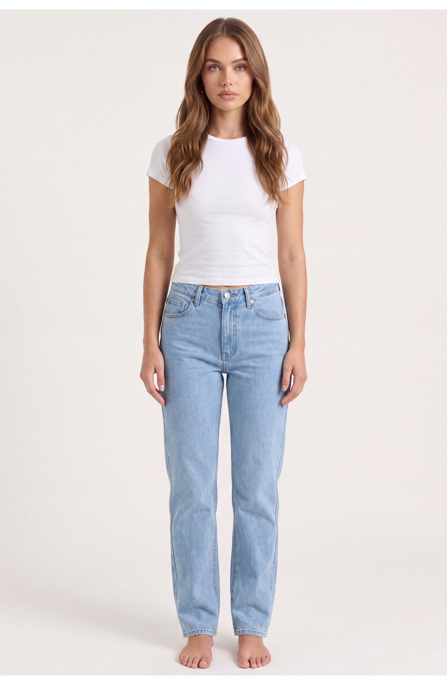 Women's Straight-Leg Jeans | Mid Wash | Five-Pocket