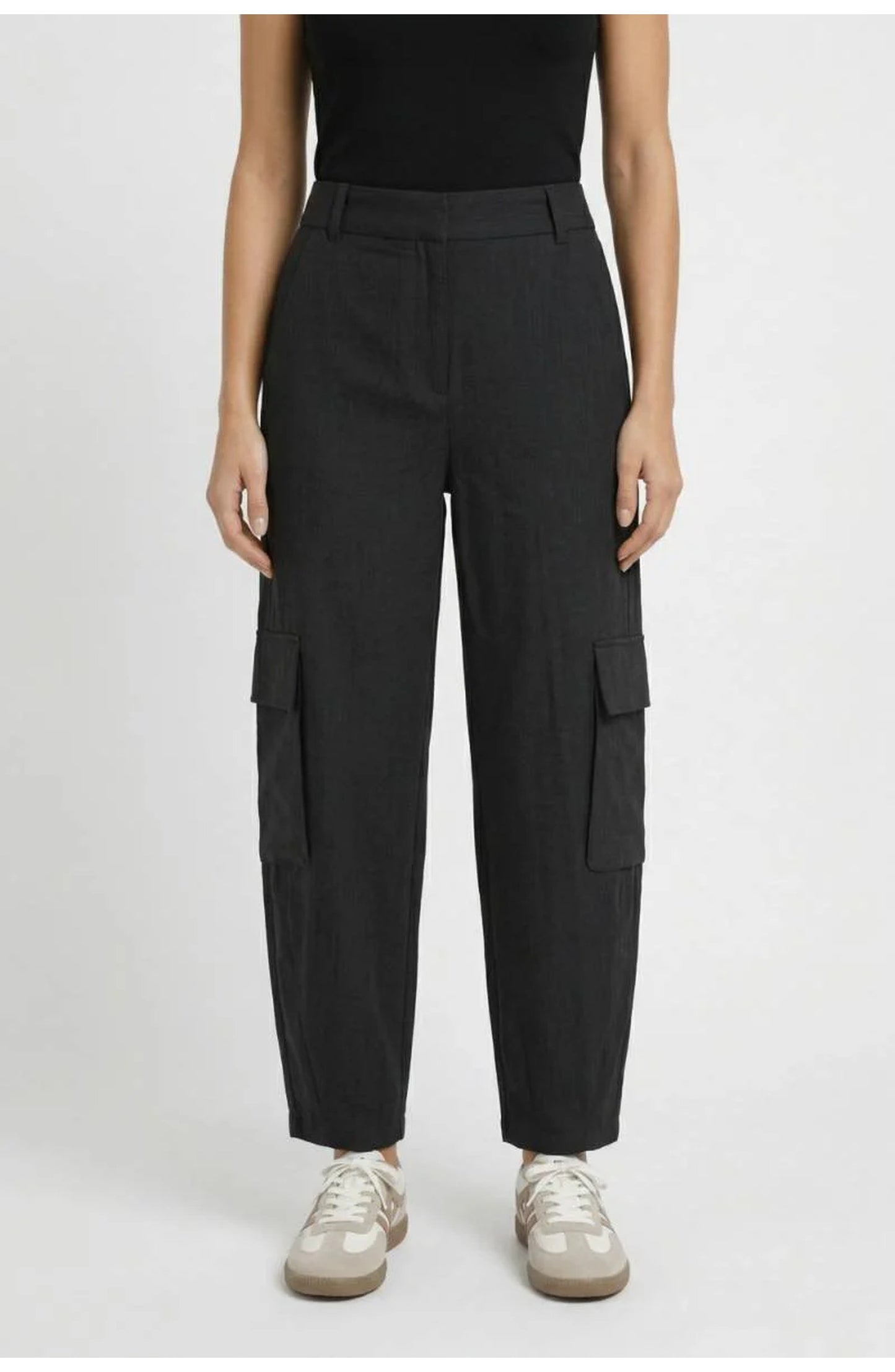 Women's High-Waist Cargo Trousers | Oversized Side Pockets | Tapered Leg
