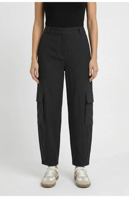 Women's High-Waist Cargo Trousers | Oversized Side Pockets | Tapered Leg